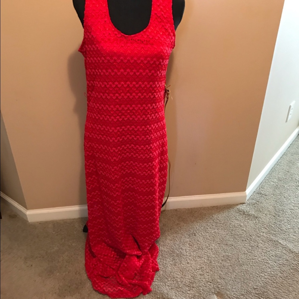 Sharagano long sleeveless red dress